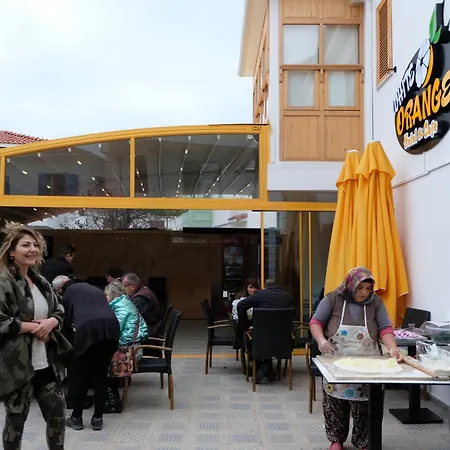 Ξενοδοχείο White Orange 3*