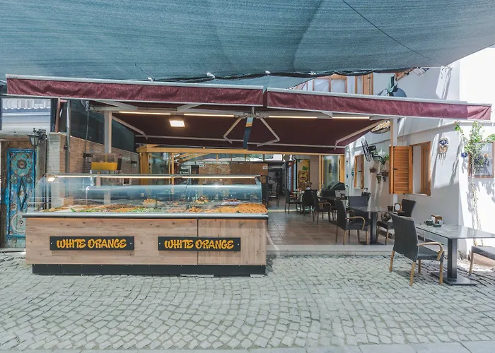 Hotel White Orange 3*