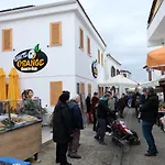 White Orange Отель