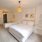 White Orange Отель