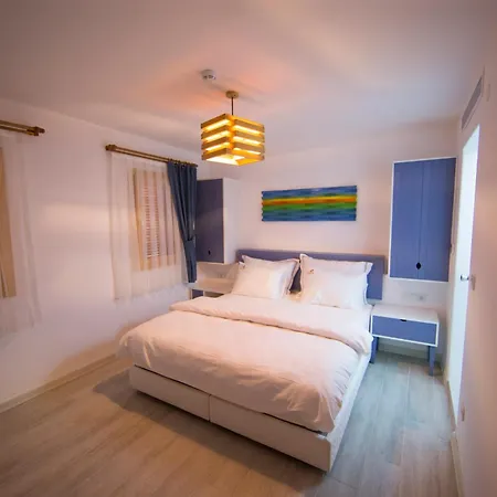 White Orange Hotel 3*