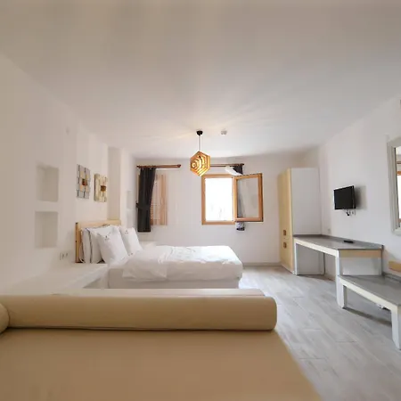 White Orange Otel