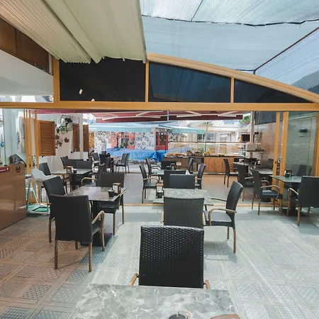 White Orange מלון איזמיר