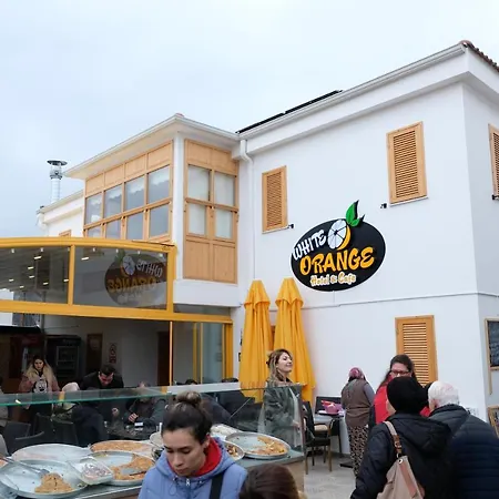 White Orange 3* איזמיר