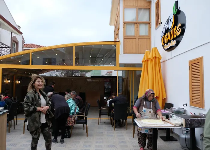 Hotel White Orange 3*